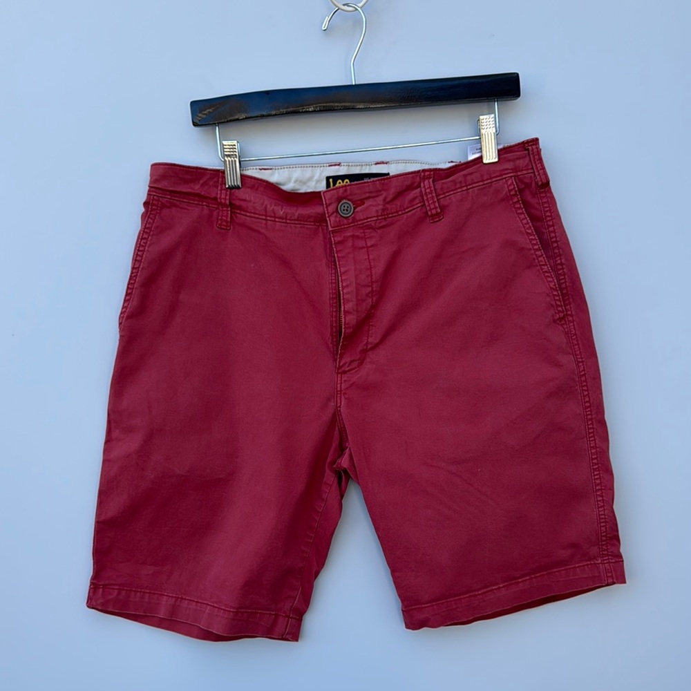 Lee size 34 Men's Red‎ Casual Shorts